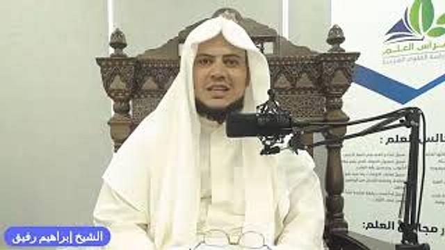 {إِنَّ ٱللَّهَ يُحِبُّ ٱلَّذِينَ يُقَٰتِلُونَ فِى سَبِيلِهِۦ صَفًّا كَأَنَّهُم بُنْيَٰنٌ مَّرْصُوصٌ}