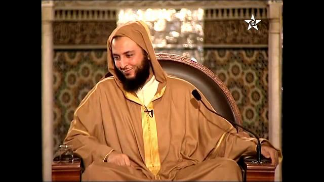 النوم قبل العشاء والحديث بعدها I الشيخ النجار و الفرنسية - الشيخ سعيد الكمـلي